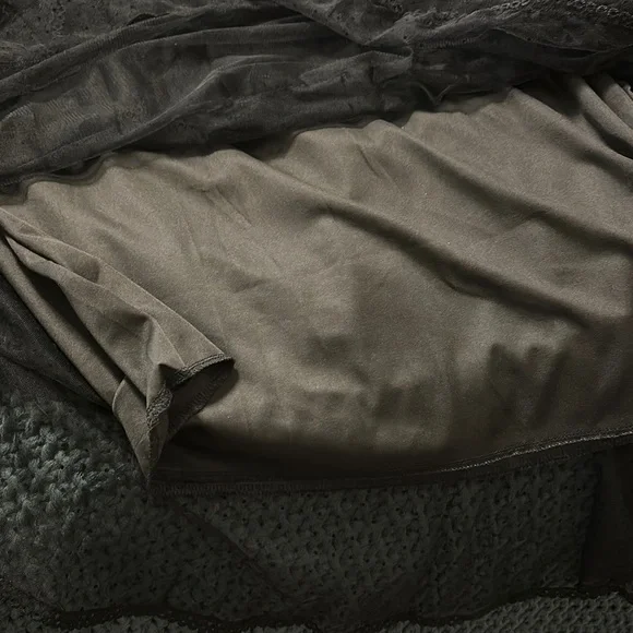 Studio West Black Tiered Midi Skirt Cocktail - Picture 6 of 6